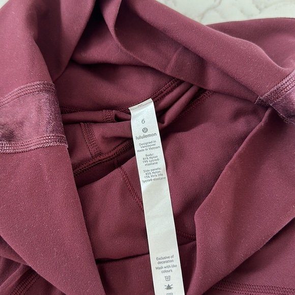 Lululemon. Maroon/purple leggings. NWOT. - Picture 2 of 3